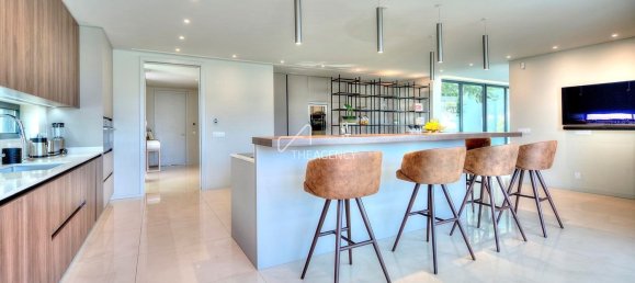 8 bedrooms House in Quarteira, Portugal No. 93304 4