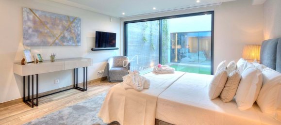 8 bedrooms House in Quarteira, Portugal No. 93304 16