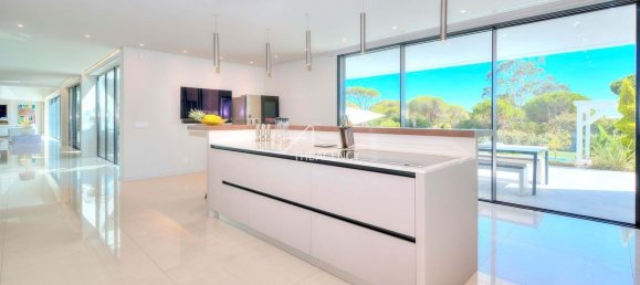 8 bedrooms House in Quarteira, Portugal No. 93304 18