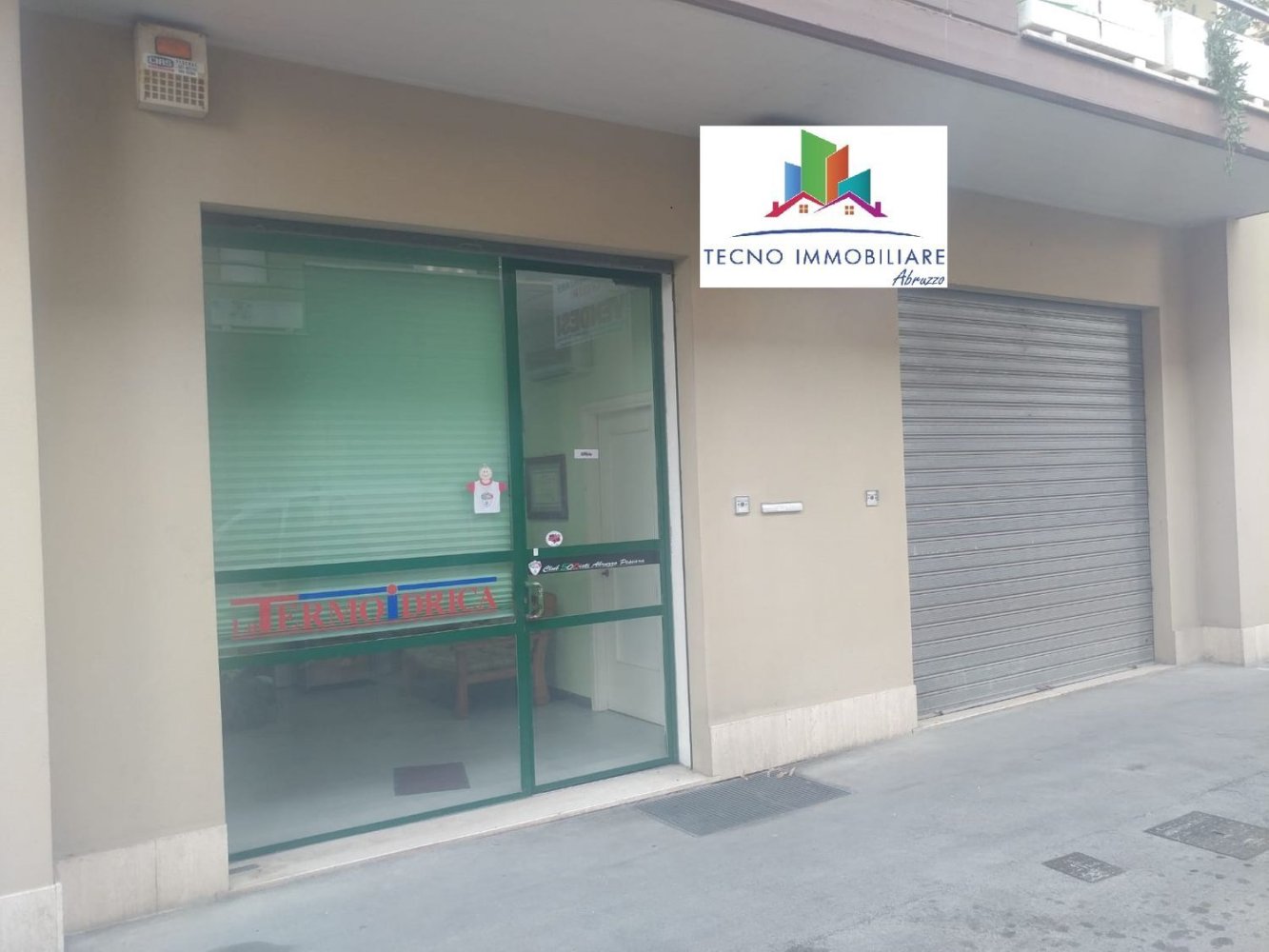 2-salle Propriété commerciale à Pescara, Italy No. 211453