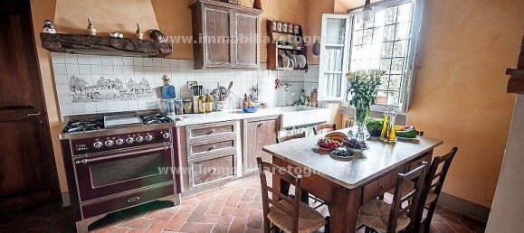 3 bedrooms House in Montespertoli, Italy No. 326353 3