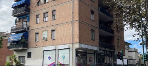 5 rooms Apartment in Reggio Emilia, Italy No. 96590 12