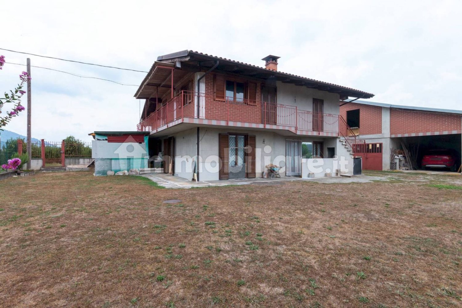 Casa de 2 dormitorios en Envie, Italy No. 320205