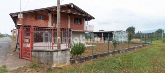 Casa de 2 dormitorios en Envie, Italy No. 320205 11