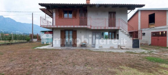 Casa de 2 dormitorios en Envie, Italy No. 320205 2