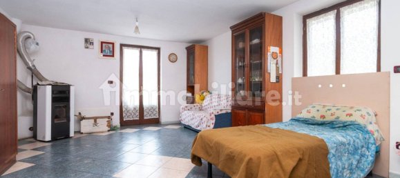 Casa de 2 dormitorios en Envie, Italy No. 320205 21