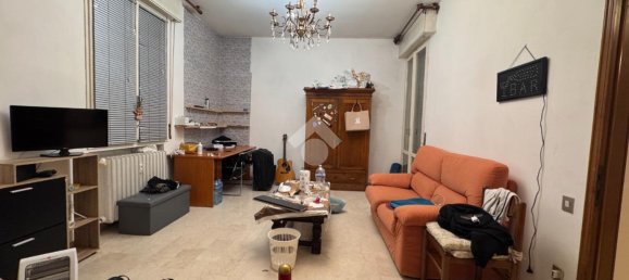 4-salle Appartement à Modena, Italy No. 154355 16