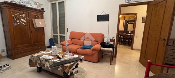 4-salle Appartement à Modena, Italy No. 154355 15