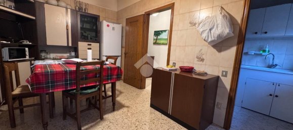 4-salle Appartement à Modena, Italy No. 154355 2