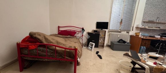 4-salle Appartement à Modena, Italy No. 154355 17
