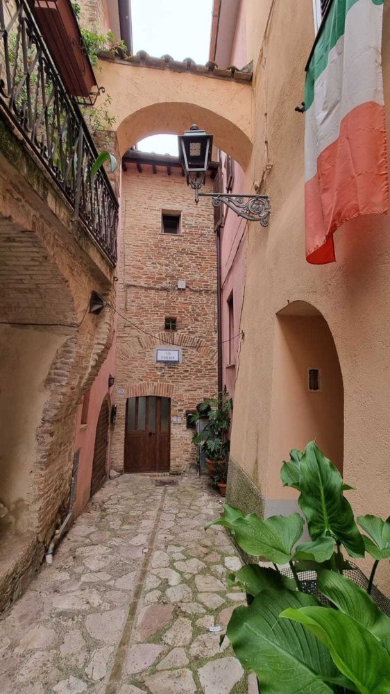 5 bedrooms Apartment in Avigliano Umbro, Italy No. 355812