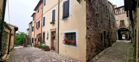 5 bedrooms Apartment in Avigliano Umbro, Italy No. 355812 10