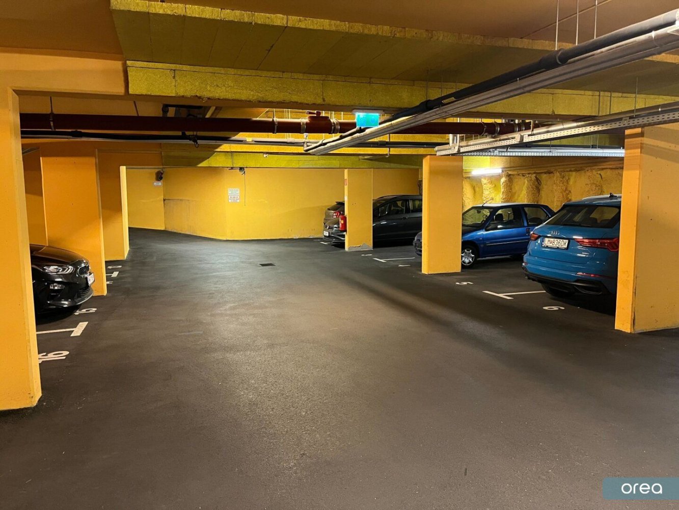  Garage in Penzing, Austria No. 216384