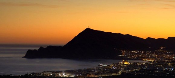 4 bedrooms Villa in Altea, Spain No. 9176 9