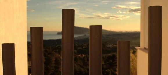 4 bedrooms Villa in Altea, Spain No. 9176 3