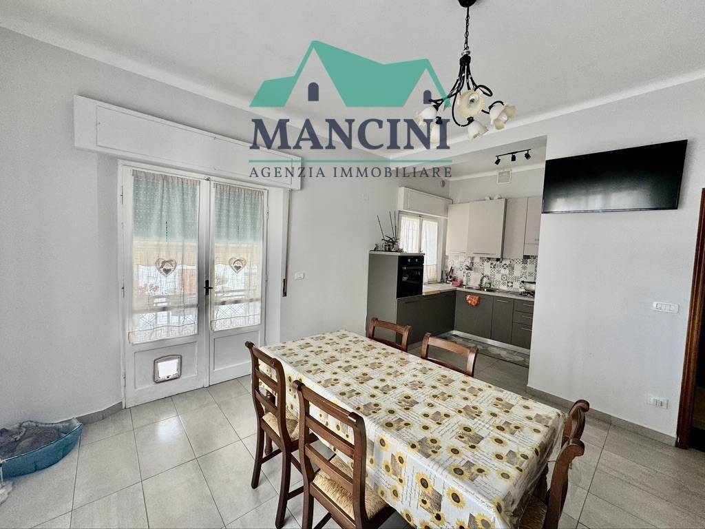 3 Schlafzimmer Wohnung in Jesi, Italy, Nr. 280664