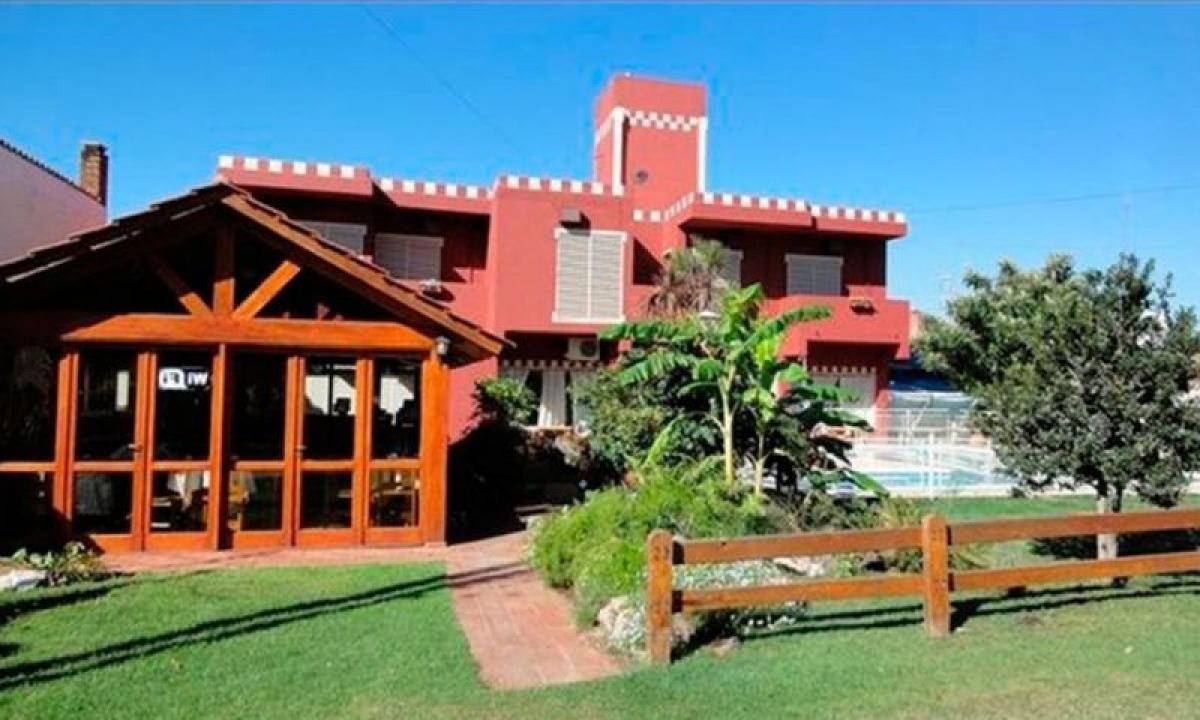 1004m² Hotel in Cordoba, Argentina No. 29942