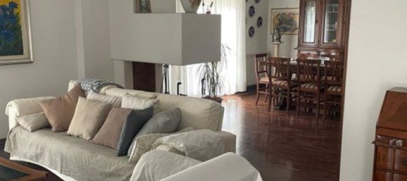 Ático de 6 dormitorios en Carrara, Italy No. 167445 5