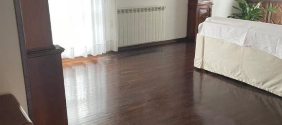 Ático de 6 dormitorios en Carrara, Italy No. 167445 2