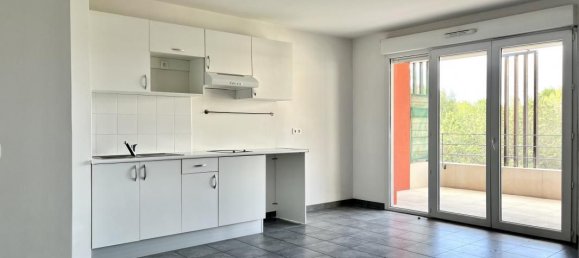 1 bedroom Apartment in Juvignac, France No. 335061 3