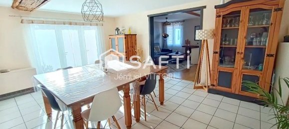 Casa de 6 dormitorios en Mayenne, France No. 288990 7