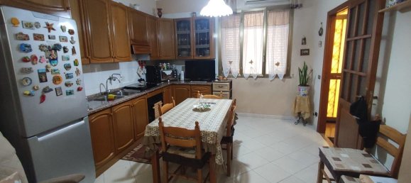 Дом с 4 комнатами в Кампофеличе ди Рочелла, Италия № 258781 5