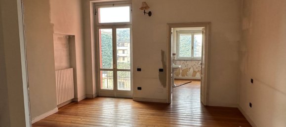 Casa de 10 divisões em Stradella, Italy N.º 91328 8