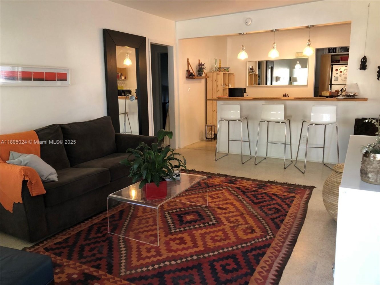 2 bedrooms Villa for rent in Miami, Miami-Dade, Florida, USA № 614659