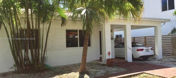 2 bedrooms Villa for rent in Miami, Miami-Dade, Florida, USA № 614659 2