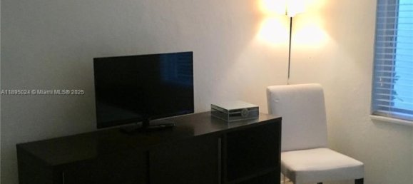 2 bedrooms Villa for rent in Miami, Miami-Dade, Florida, USA № 614659 26