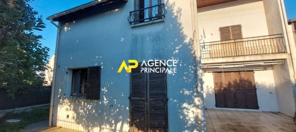 Дом с 3 спальнями в Безон, Франция № 179223 3