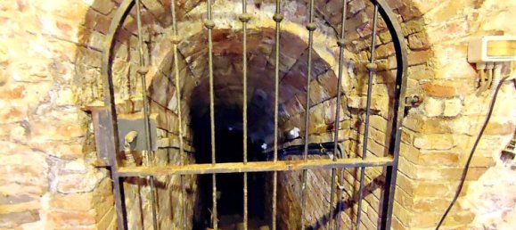 5 rooms Apartment in Saludecio, Italy No. 17899 15