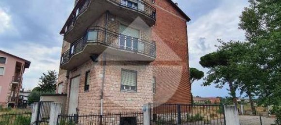 Edificio de 5 habitaciónes en Assisi, Italy No. 178830 7