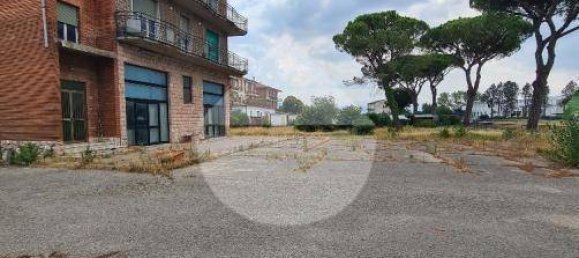 Edificio de 5 habitaciónes en Assisi, Italy No. 178830 9