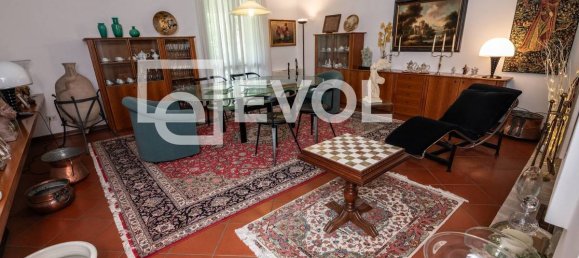 5 bedrooms Villa in Udine, Italy No. 71202 6