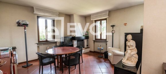 5 bedrooms Villa in Udine, Italy No. 71202 32
