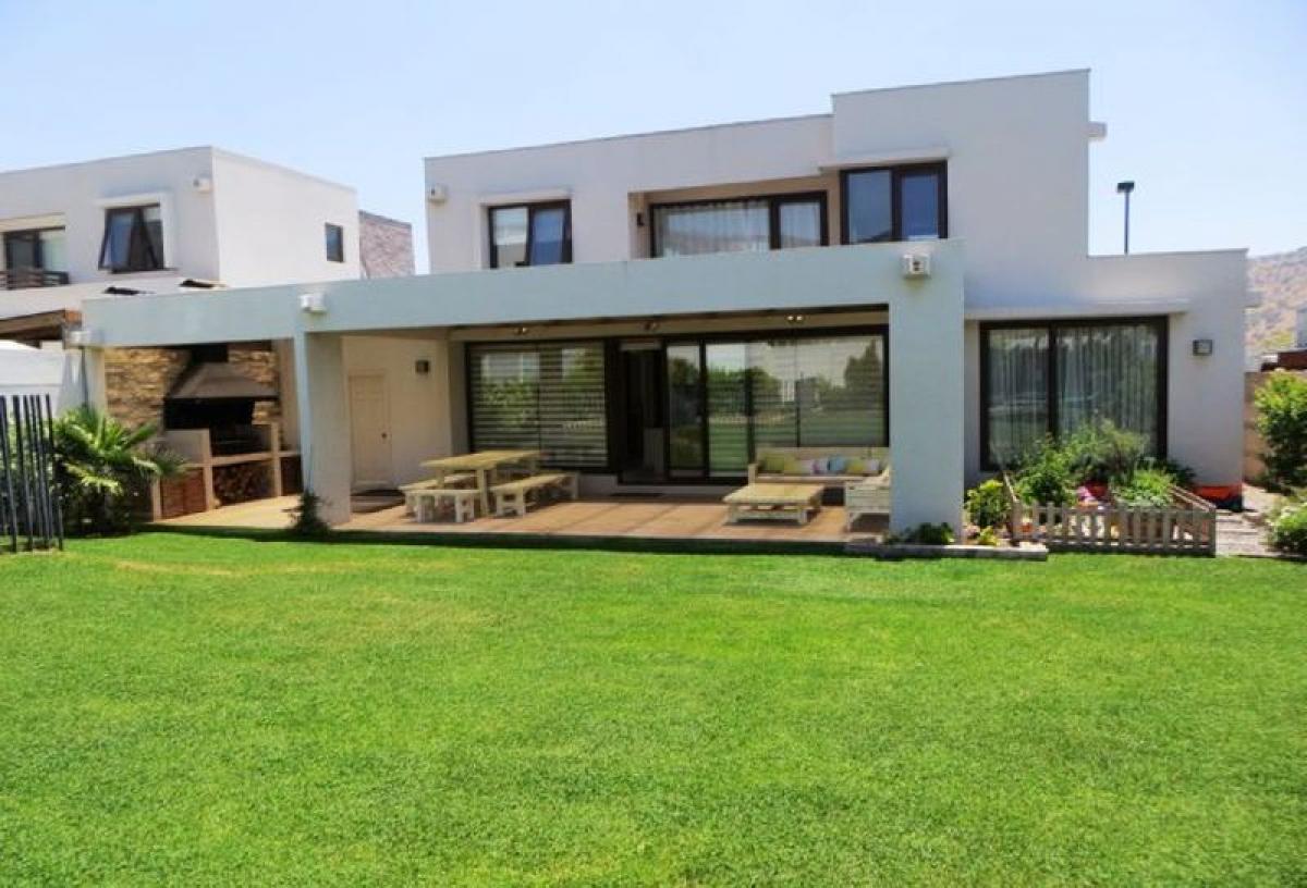 4 bedrooms House in Chacabuco, Chile No. 2619