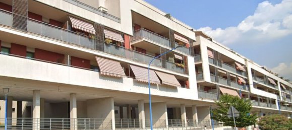 99m² Commercial property in Brescia, Italy No. 359659 24