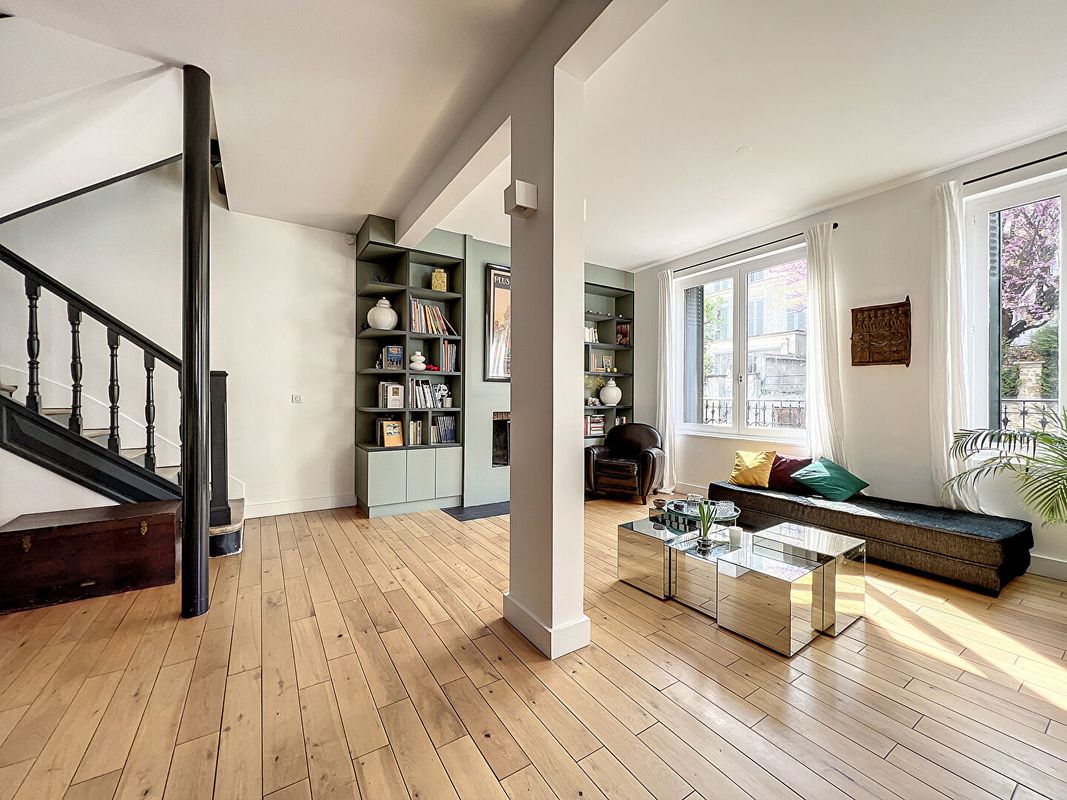 4 chambres Appartement à Suresnes, France No. 185326