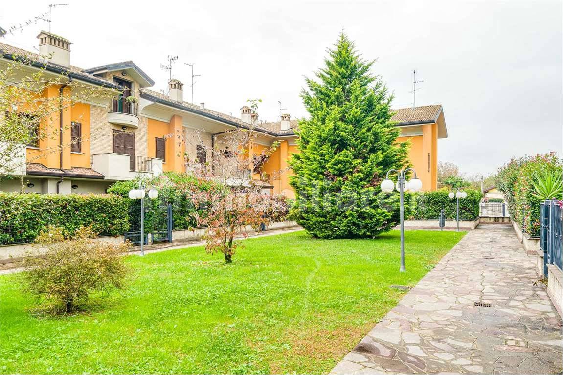 6 Schlafzimmer Villa in Vanzago, Italy, Nr. 275282