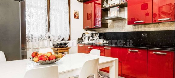 6 Schlafzimmer Villa in Vanzago, Italy, Nr. 275282 7