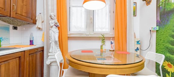 2-salle Appartement à Lodi, Italy No. 5968 4