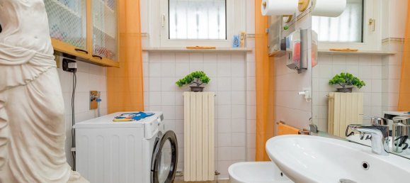 2-salle Appartement à Lodi, Italy No. 5968 21