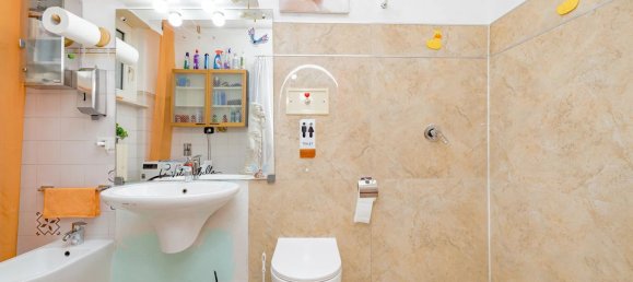 2-salle Appartement à Lodi, Italy No. 5968 22