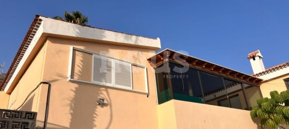 3 bedrooms Villa in San Eugenio, Spain No. 14031 2