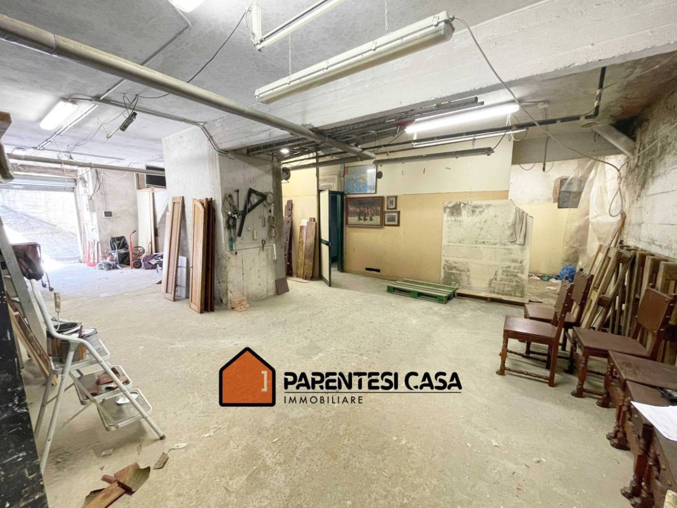 155m² Warehouse in Florence, Italy No. 270774