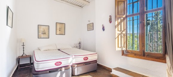 5 bedrooms Finca in Benahavis, Spain No. 4637 12