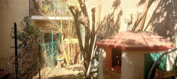 Apartamento de 4 habitaciónes en Genoa, Italy No. 36652 3