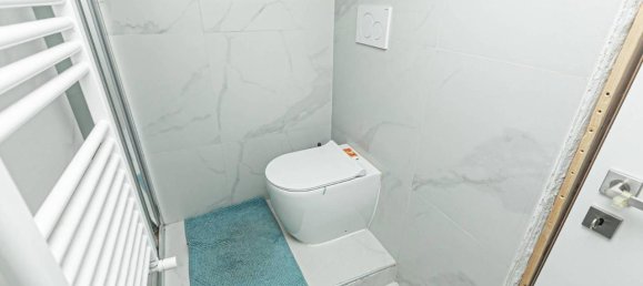 Apartamento de 4 habitaciónes en Genoa, Italy No. 36652 28