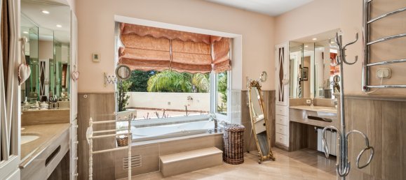 6 bedrooms Villa in San Pedro de Alcantara, Spain No. 4638 7